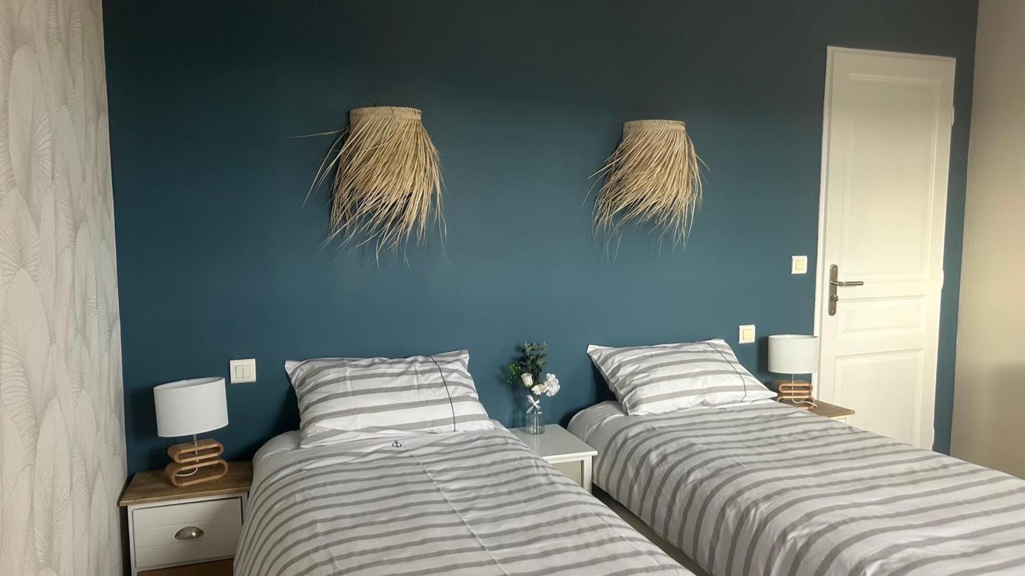 רוקברון-סור-ארז'נס 2 Hebergements - 10 Couchages - Parking, Piscine, Jacuzzi - Convivialite מראה חיצוני תמונה