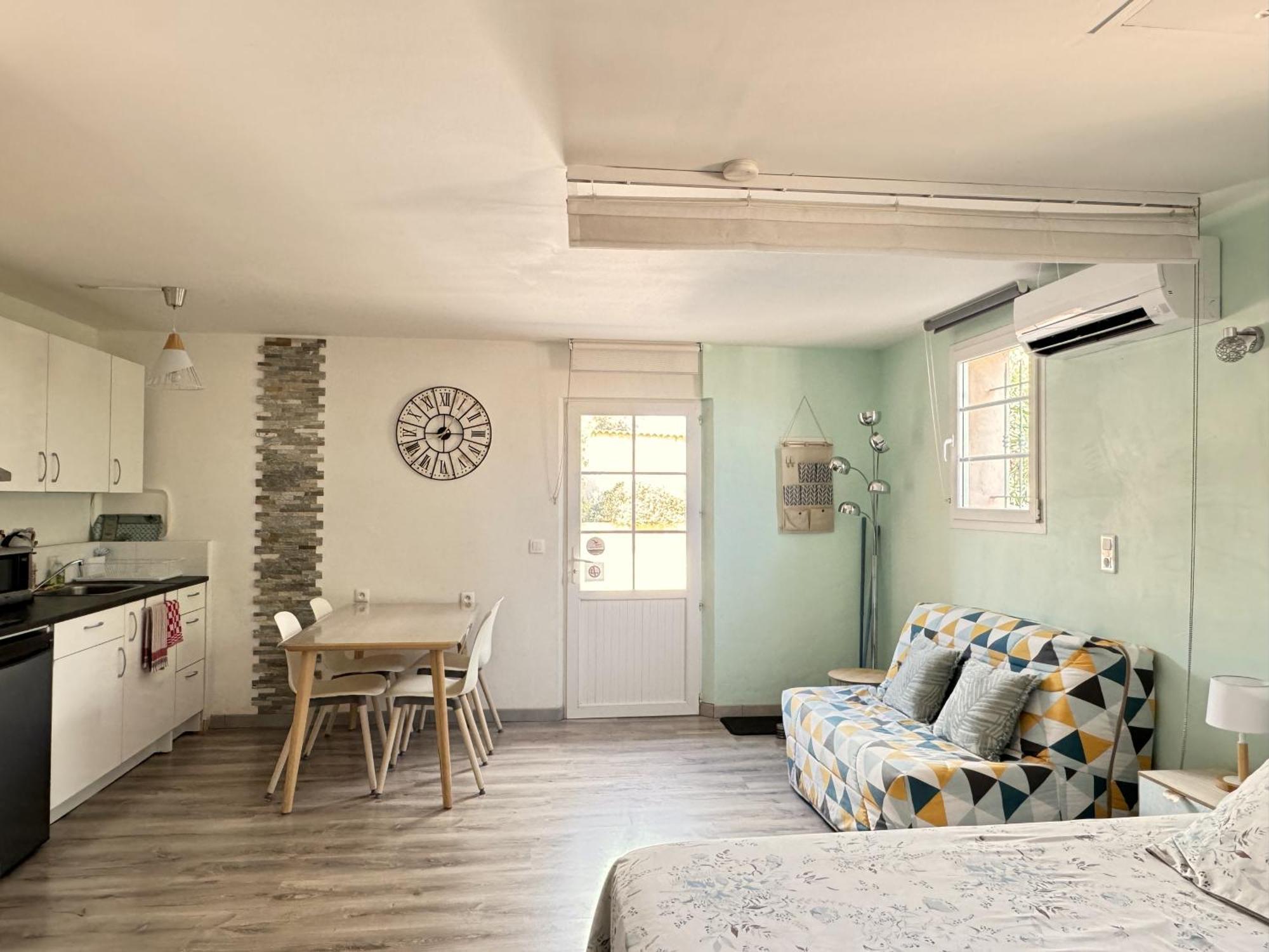 רוקברון-סור-ארז'נס 2 Hebergements - 10 Couchages - Parking, Piscine, Jacuzzi - Convivialite מראה חיצוני תמונה